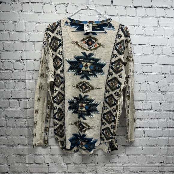 Vocal Cream and Blue Aztec Sweatshirt size medium - Picture 1 of 7